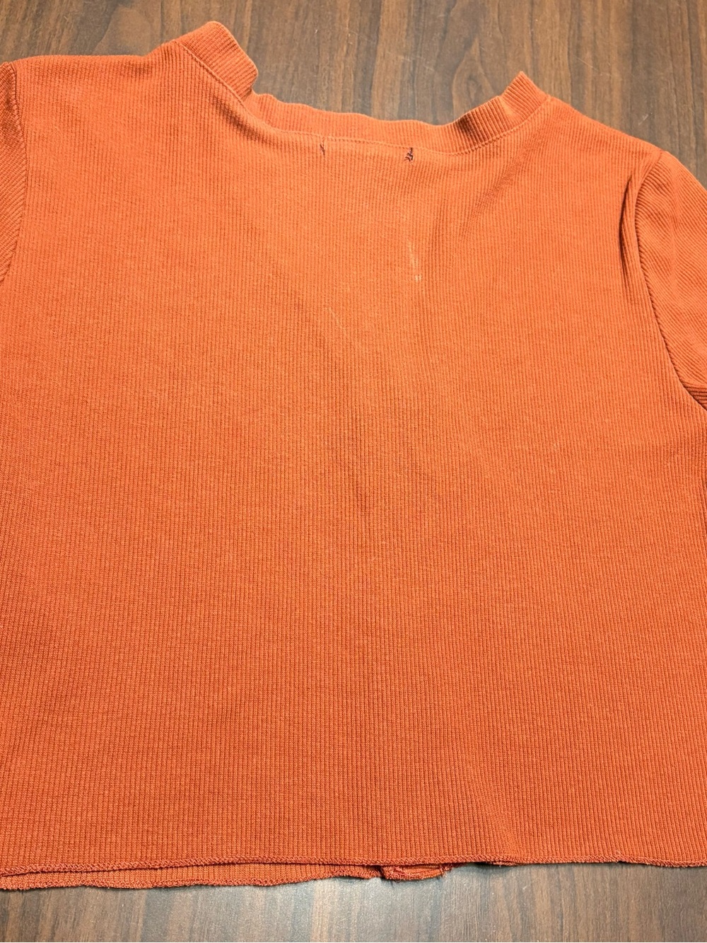 INTENTIONALLY BLANK Ribbed Button-Front V-Neck Top - Rust Orange - Picture 9 of 9